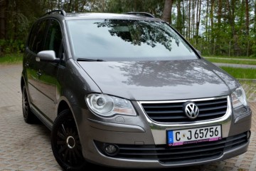 Volkswagen_Touran_TDI_7Miejsc_